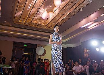 《暗黑2》曾计划推出第2个资料片和新职业牧师